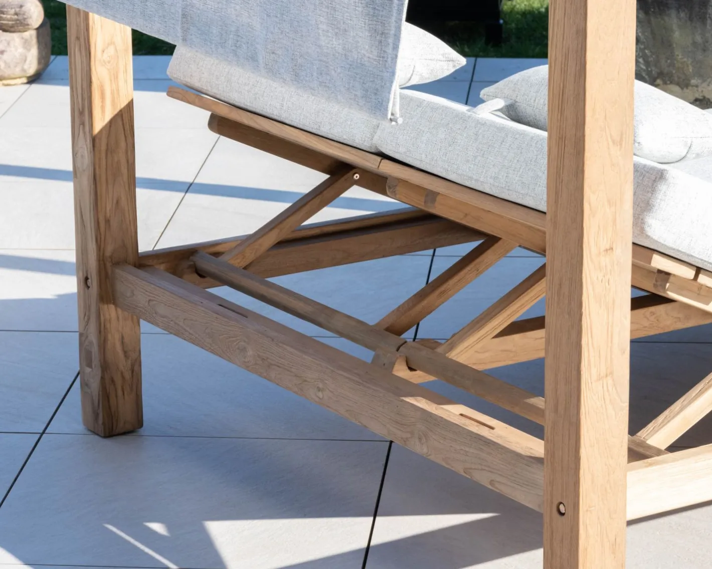 Online Lit de jardin en teck et tissu spécial extérieur gris clair "Eclipse" Canapé De Jardin|Bain De Soleil