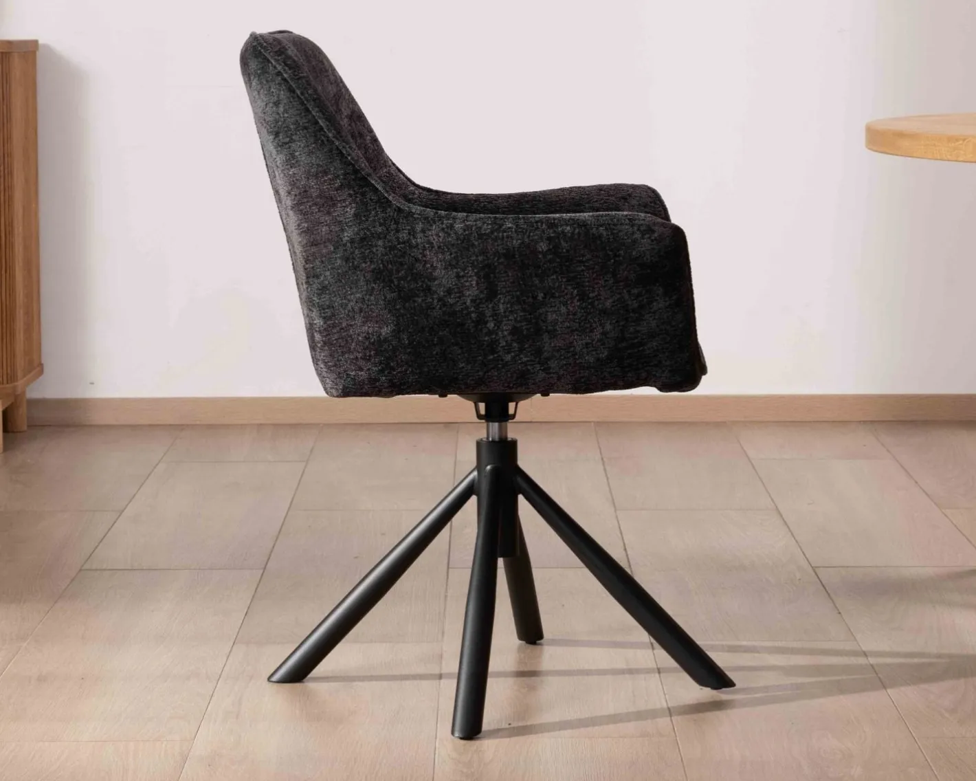 New Lot de 2 chaises avec accoudoirs en tissu noir et pied métal pivotant "Ewing" Chaise