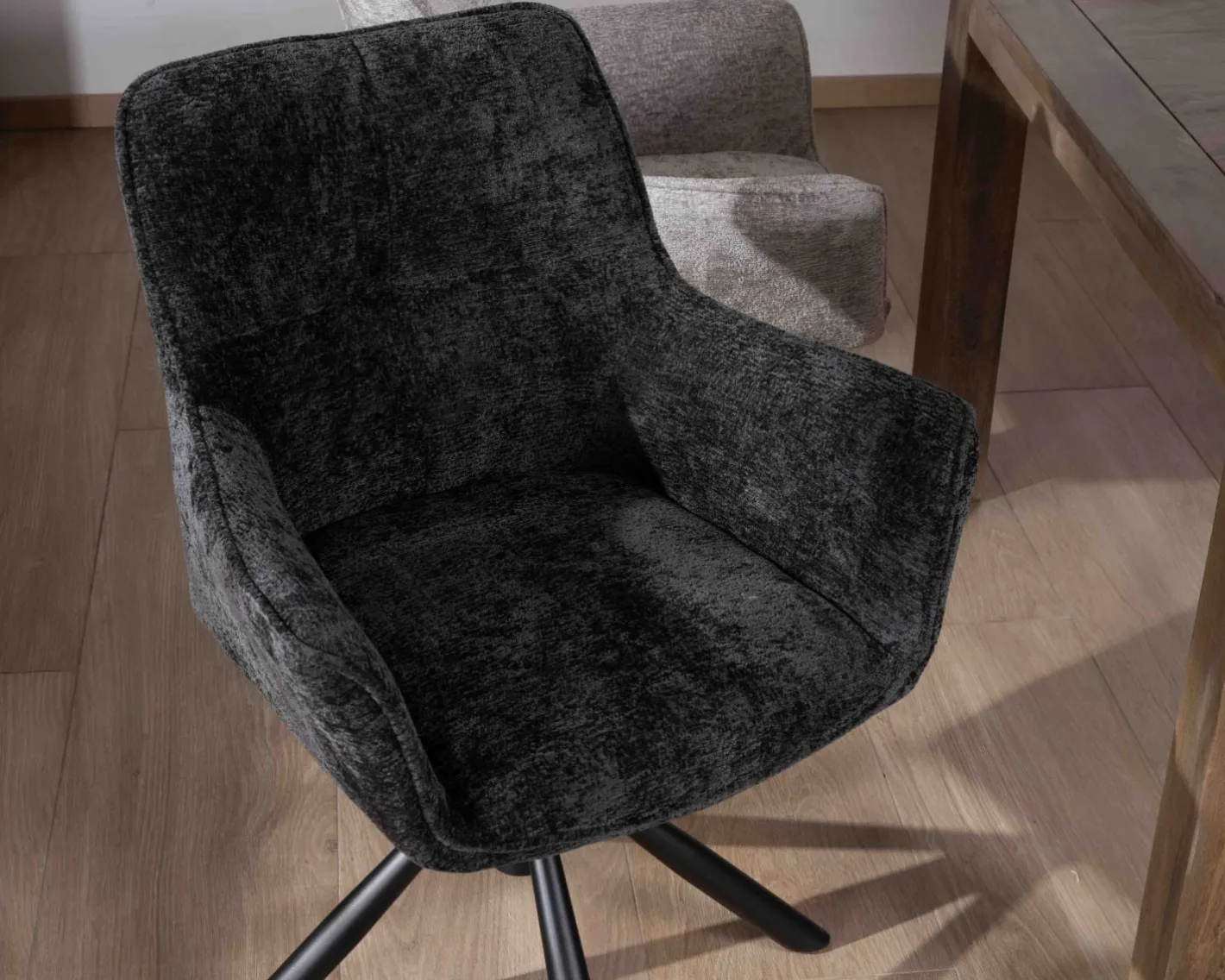 New Lot de 2 chaises avec accoudoirs en tissu noir et pied métal pivotant "Ewing" Chaise
