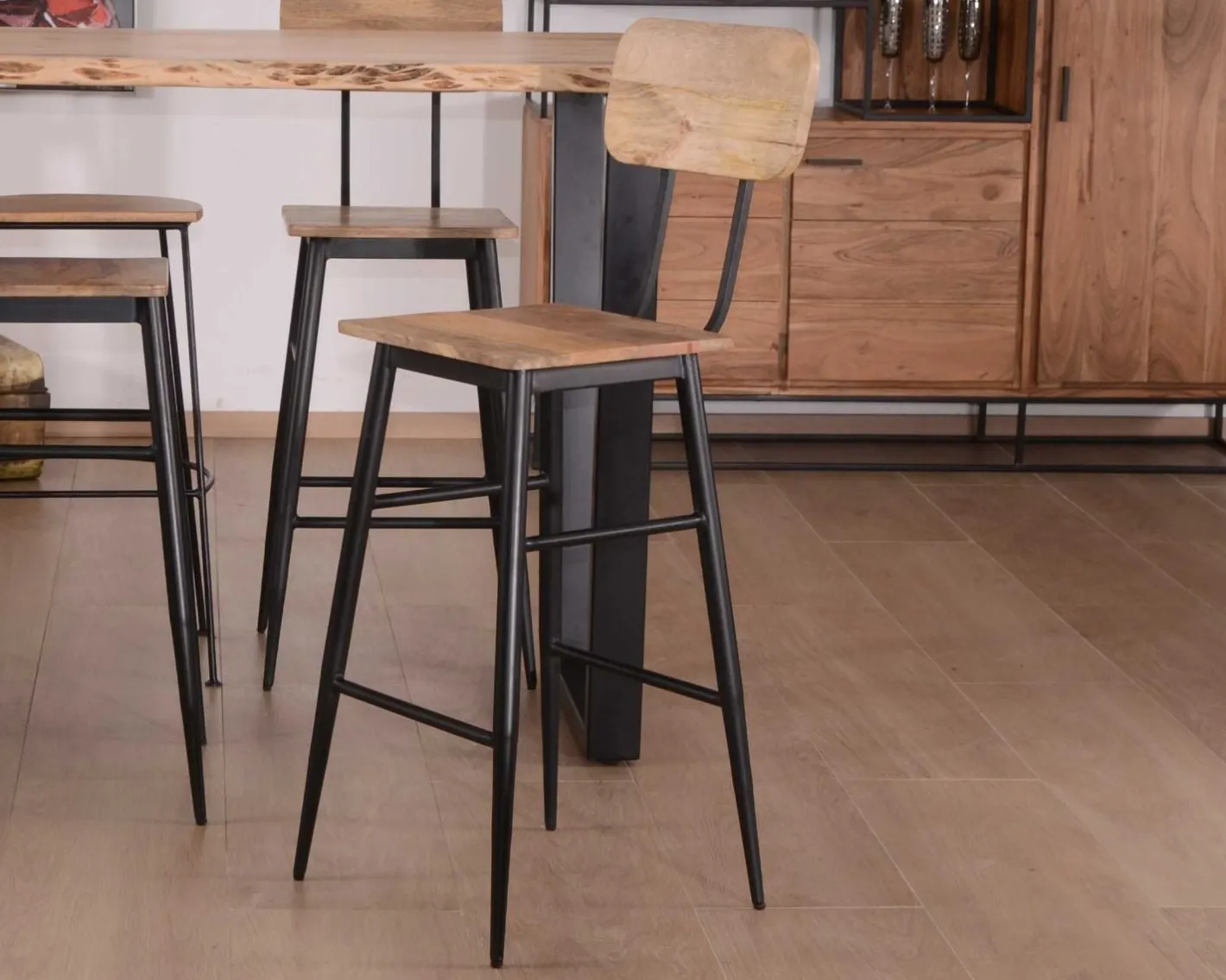 Sale Lot de 2 chaises de bar avec dossier métal et bois "Atelier Kraft" Chaise De Bar