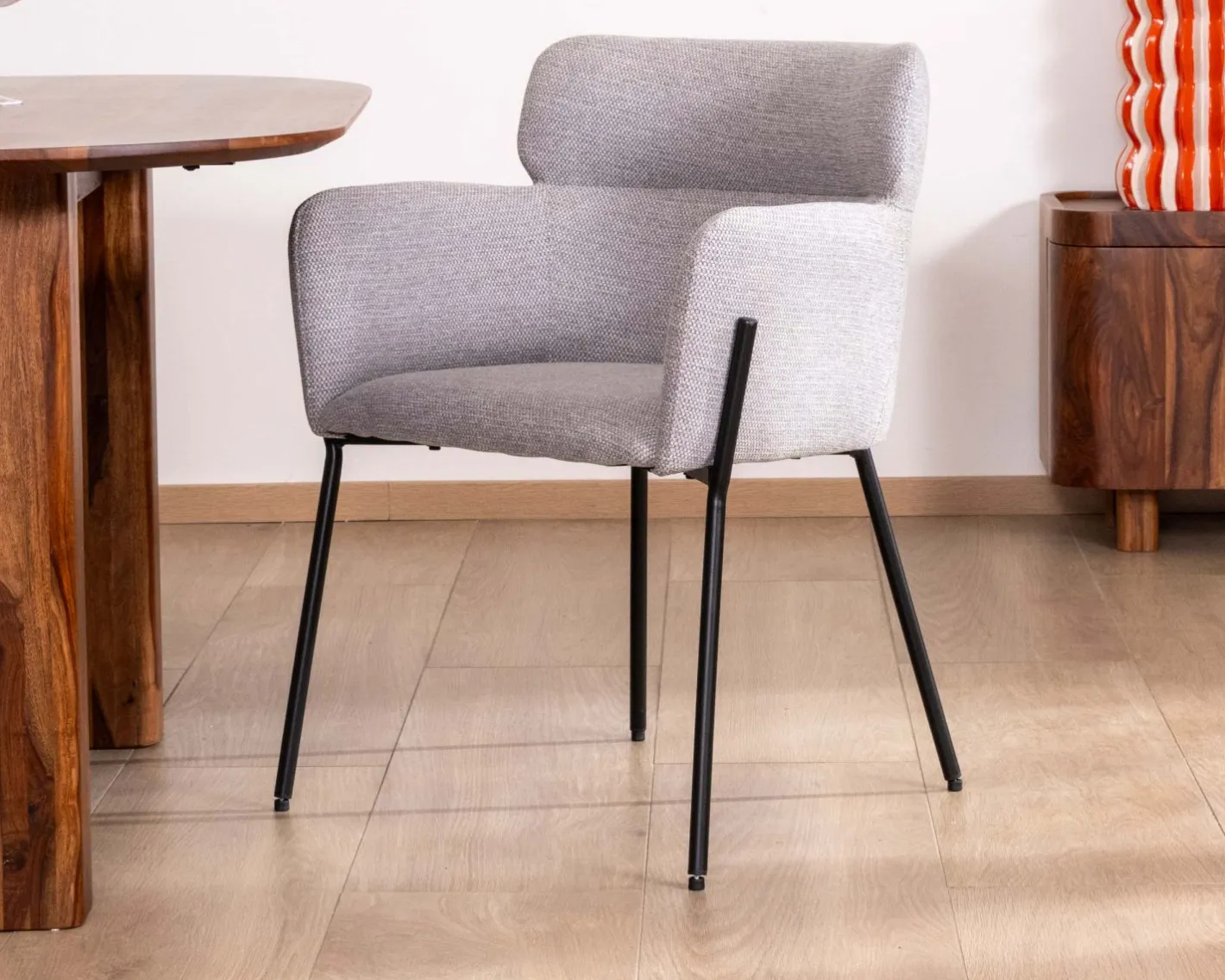 Online Lot de 2 chaises de repas contemporaines "Riméno" en tissu gris et pieds en métal Chaise