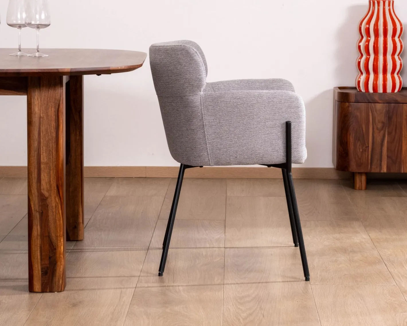 Online Lot de 2 chaises de repas contemporaines "Riméno" en tissu gris et pieds en métal Chaise