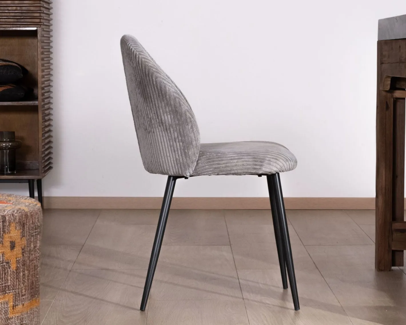 Outlet Lot de 4 chaises de repas contemporaines en velours côtelé gris "Bellot" Chaise