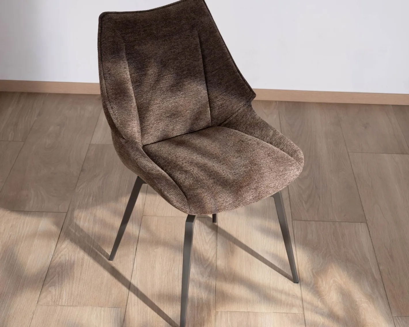 Sale Lot de 2 chaises de repas couleur chocolat et pieds métal design "Niko" Chaise