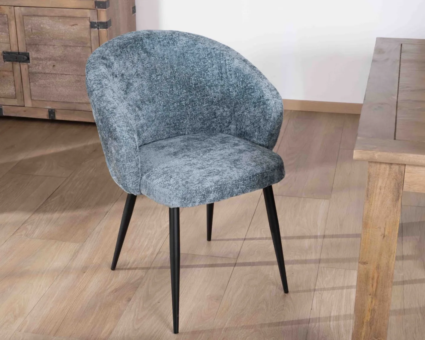 Lot de 2 chaises de repas design en tissu bleu et pieds métal noirs "Kandy" Chaise