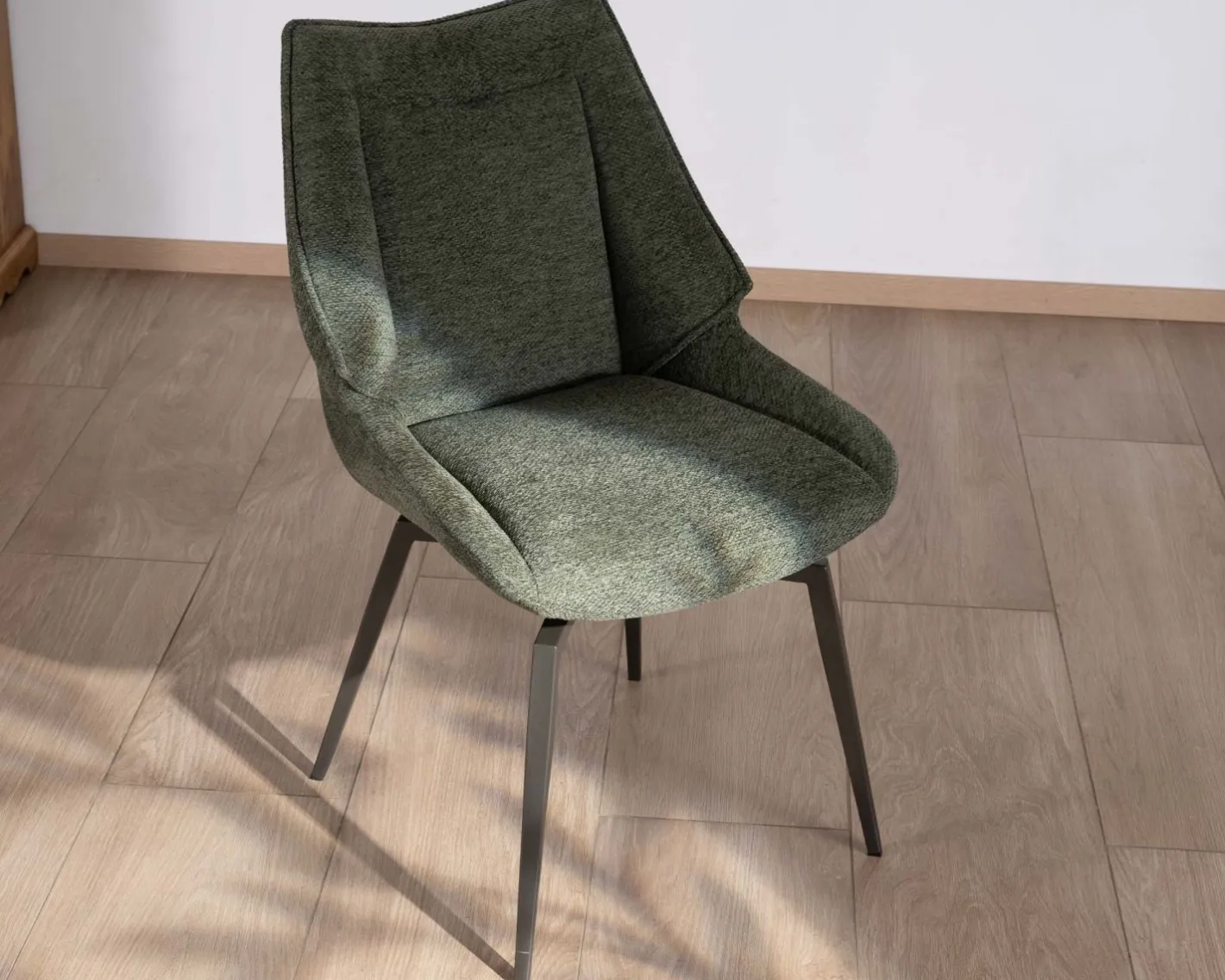 Online Lot de 2 chaises de repas design et enveloppantes "Niko" tissu vert kaki Chaise