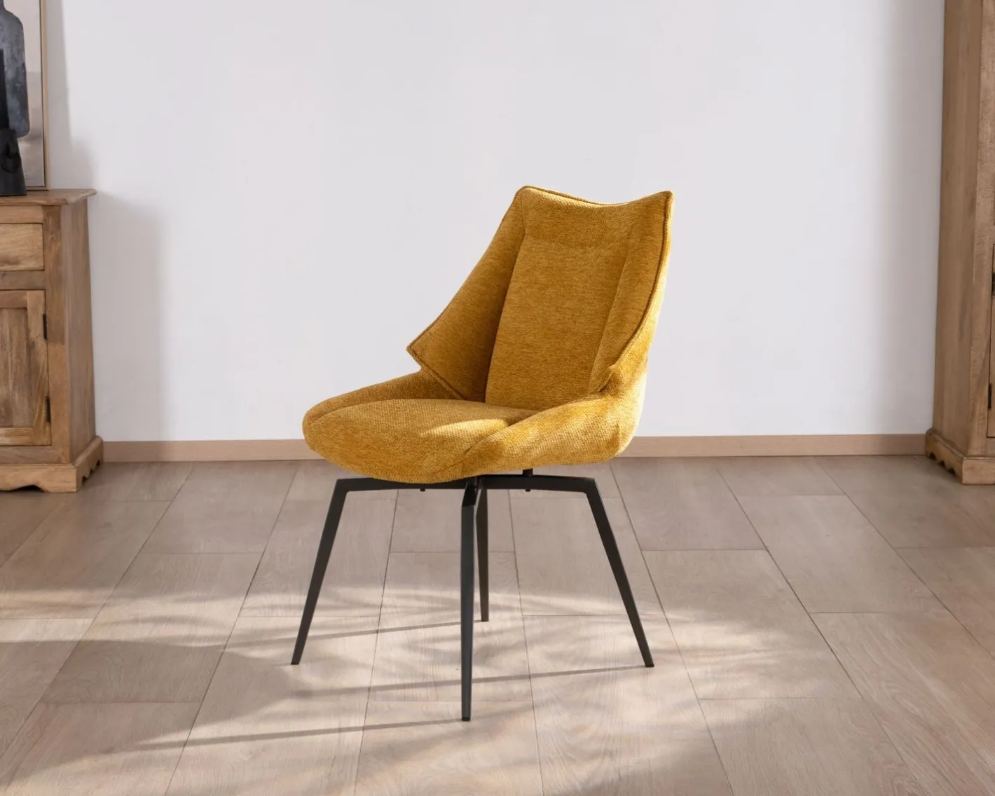 Clearance Lot de 2 chaises de repas design vintage "Niko" tissu jaune moutarde Chaise
