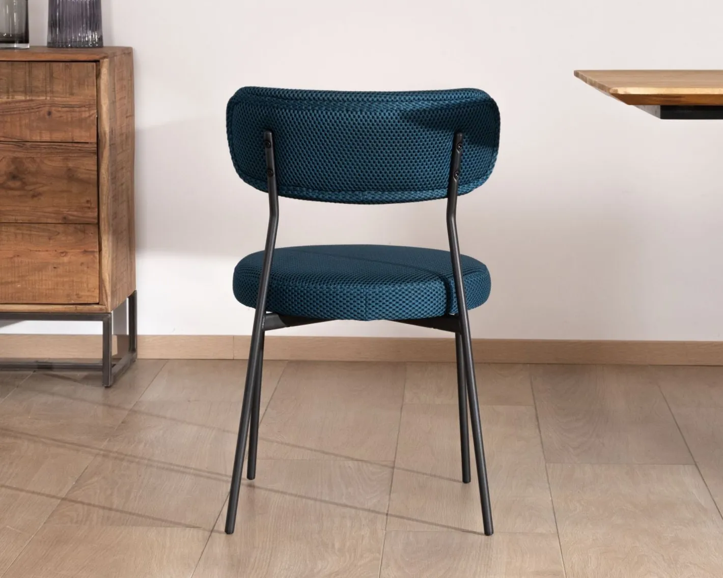 Outlet Lot de 2 chaises de repas design minimaliste en tissu bleu et pieds métal "Lato" Chaise