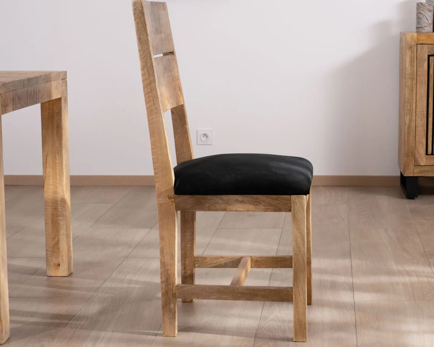 Hot Lot de 2 chaises de repas en manguier brut "Manoha" assise tissu rembourré Chaise