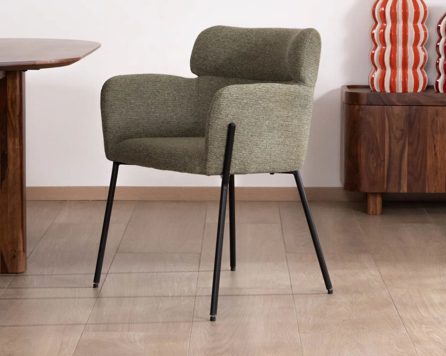 Discount Lot de 2 chaises de repas en tissu kaki et pieds métal "Riméno" Chaise