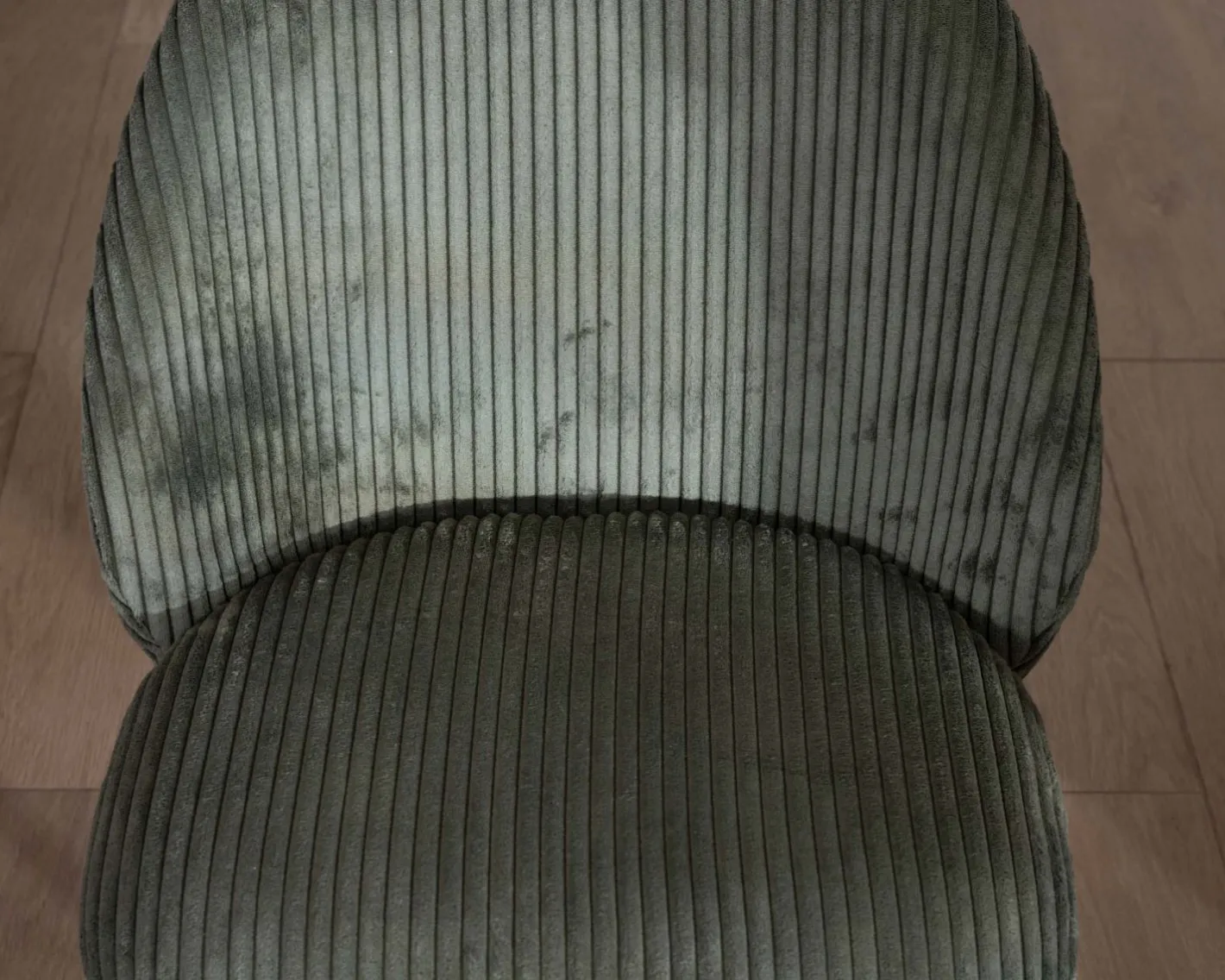 Clearance Lot de 4 chaises de repas en velours vert sauge foncé "Bellot" esprit vintage Chaise