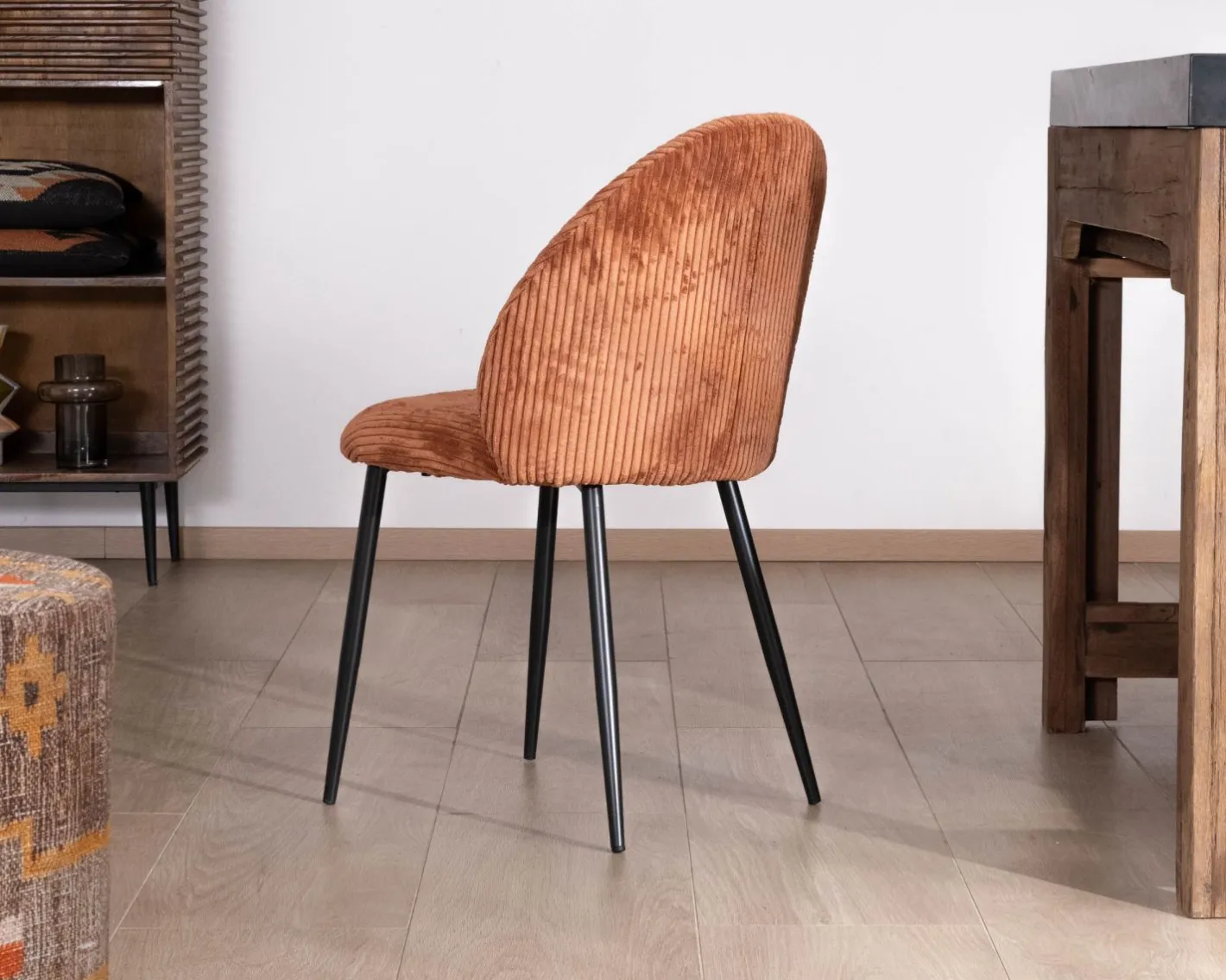 Lot de 4 chaises de repas en velours côtelé rouille "Bellot" style rétro Chaise