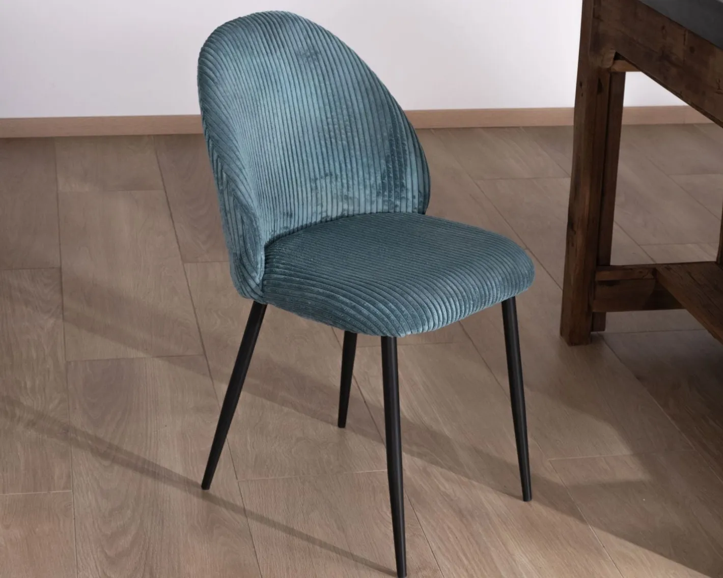 Online Lot de 4 chaises de repas esprit vintage en velours bleu pétrole et métal noir "Bellot" Chaise