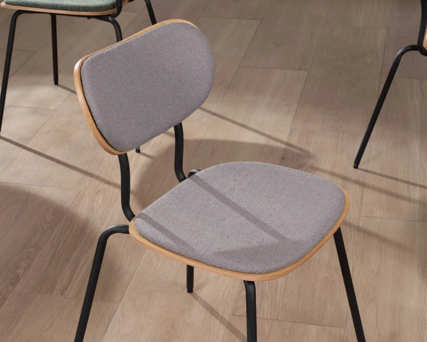 New Lot de 4 chaises de repas rétro assise bois et tissu gris "Lino" Chaise