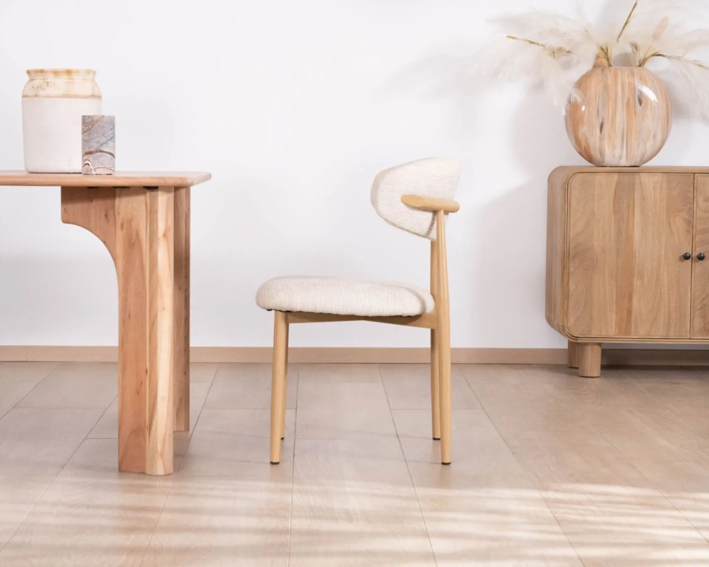 Outlet Lot de 2 chaises de repas scandinaves en tissu tramé blanc cassé "Arpège" pieds métal aspect bois clair Chaise