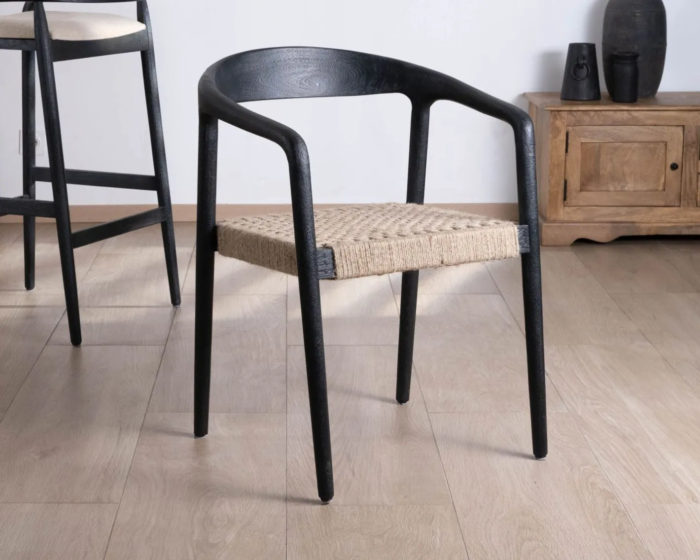 Clearance Lot de 2 chaises design en bois noir et assise jute tressée "Vogue" Chaise
