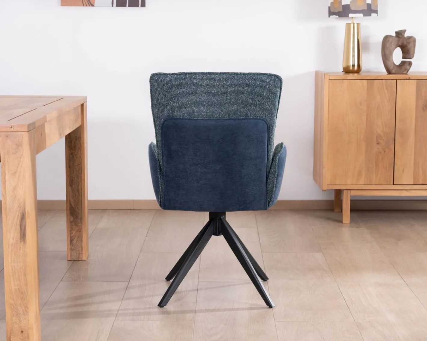 Sale Lot de 2 chaises en tissu bi-texturé bleu foncé "Eddy" avec accoudoirs et pied métal pivotant Chaise