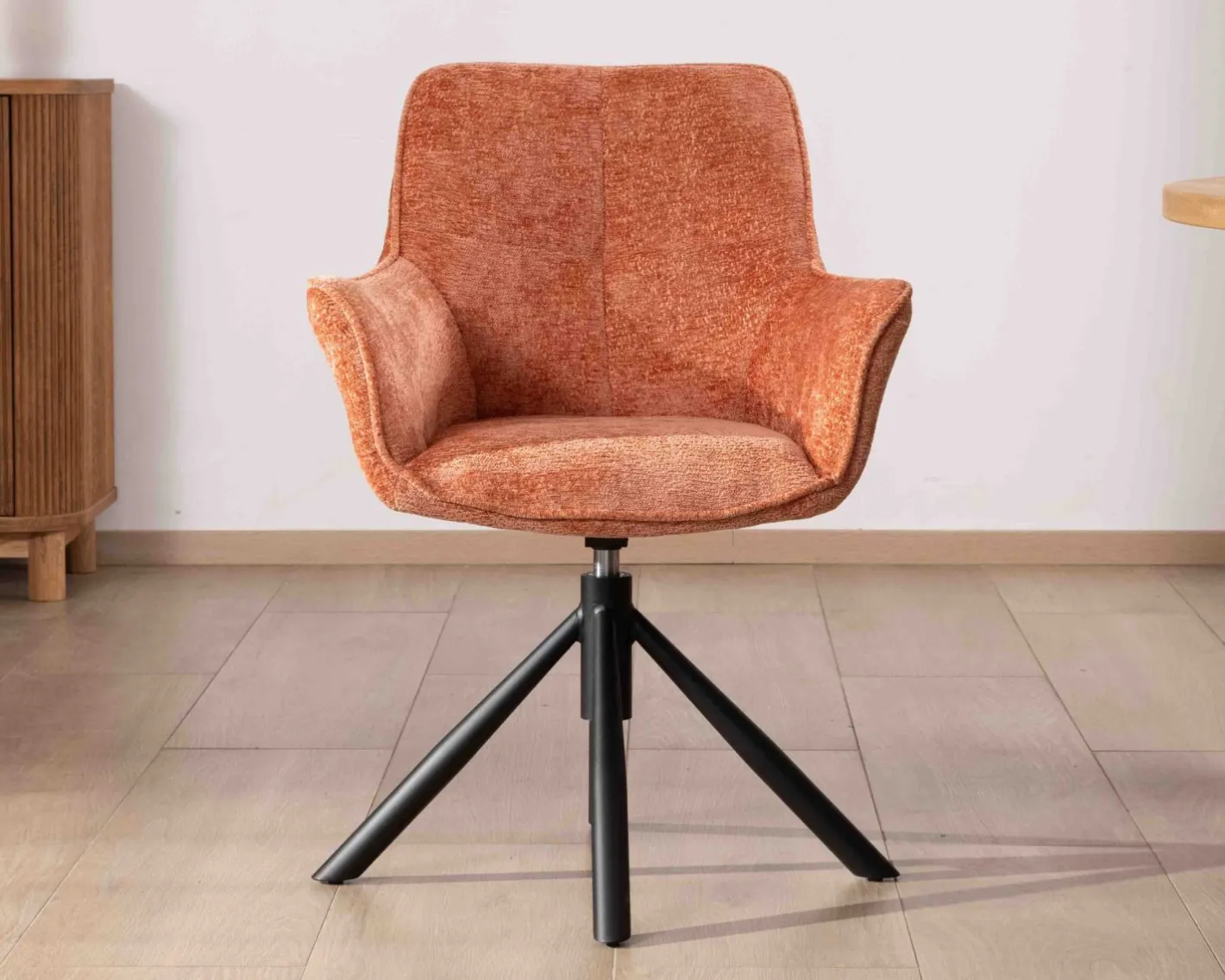 New Lot de 2 chaises en tissu terracotta "Ewing" avec accoudoirs sur pied métal rotatif Chaise