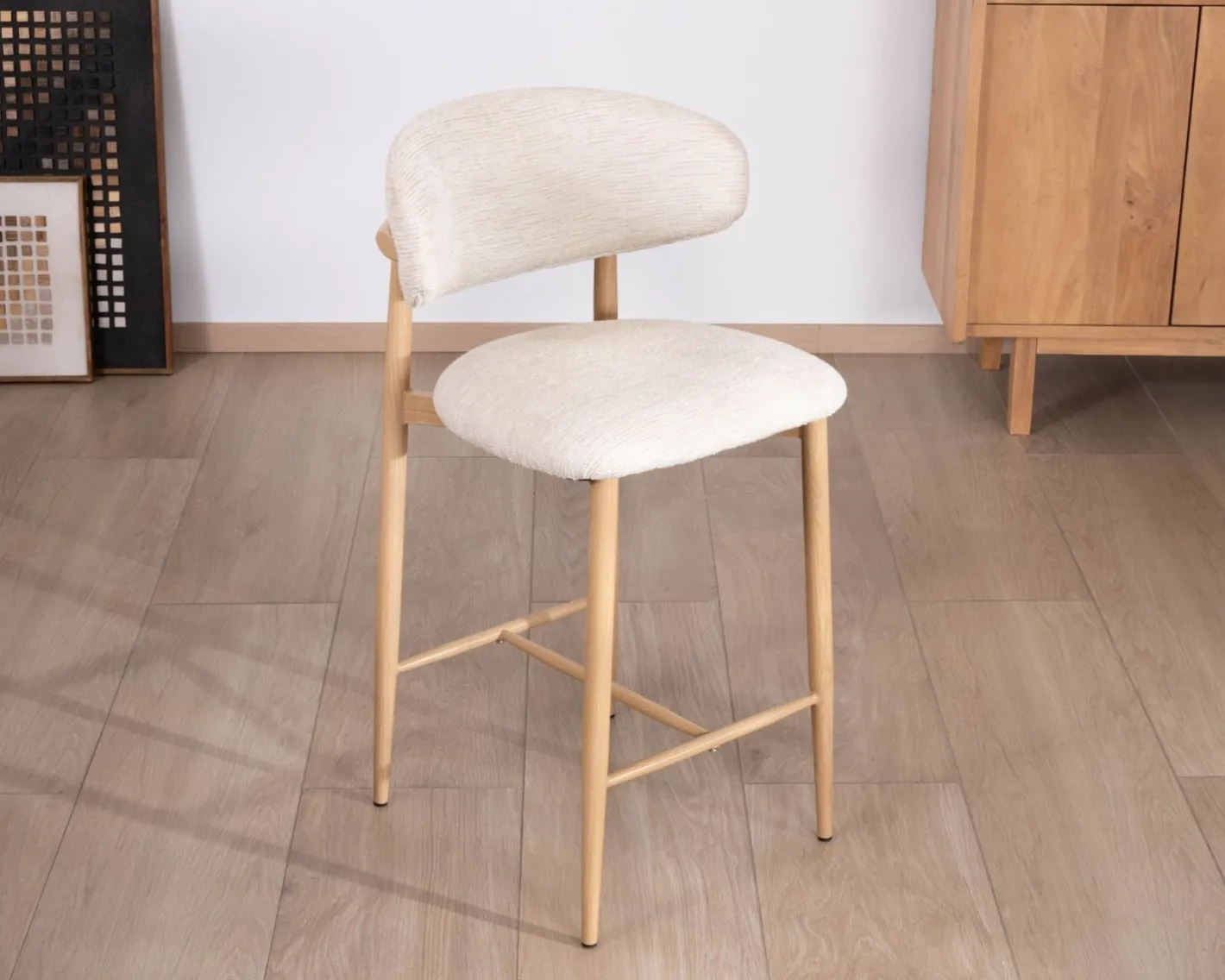 Sale Lot de 2 chaises mi-hauteur style scandinave en tissu blanc cassé "Arpège" pieds métal aspect bois clair Tabouret De Bar