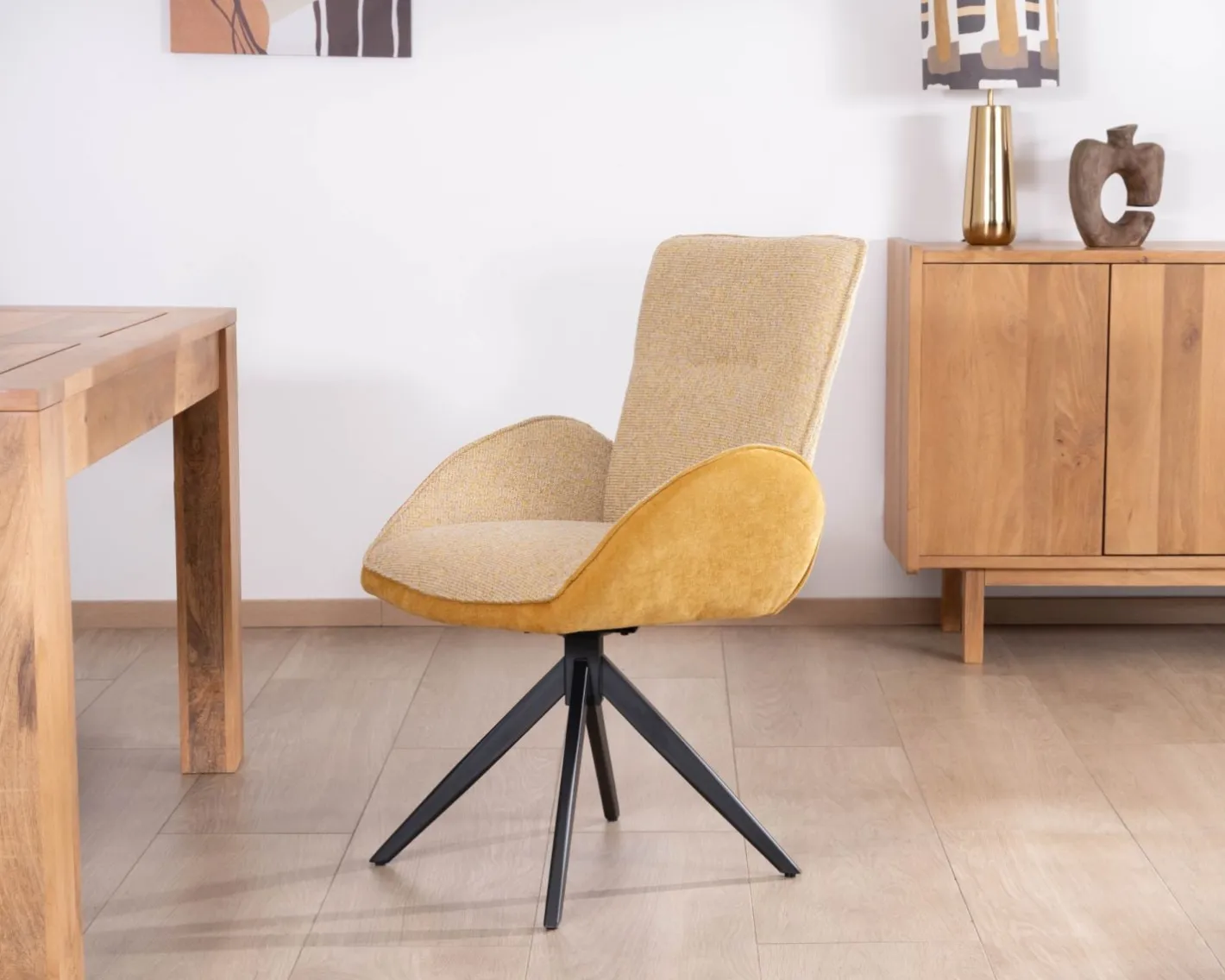 Lot de 2 chaises pivotantes en tissu bi matières jaune "Eddy" avec pieds métal Chaise