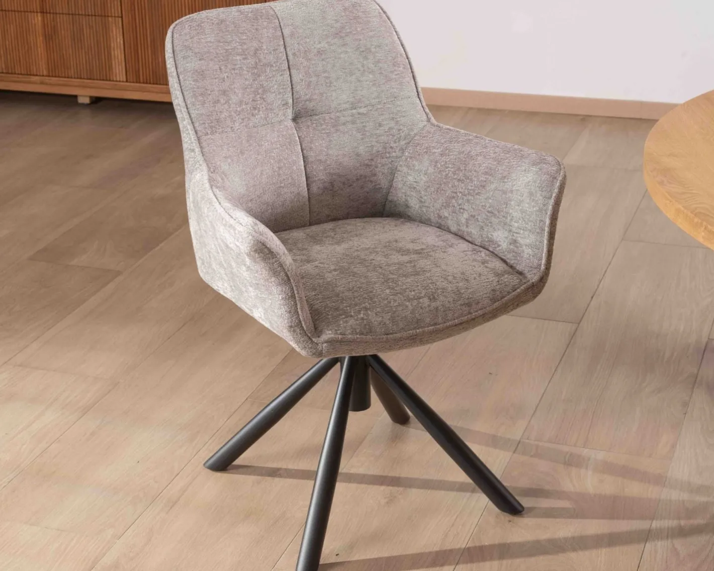 Clearance Lot de 2 chaises tournantes en tissu gris clair et pieds métal "Ewing" Chaise