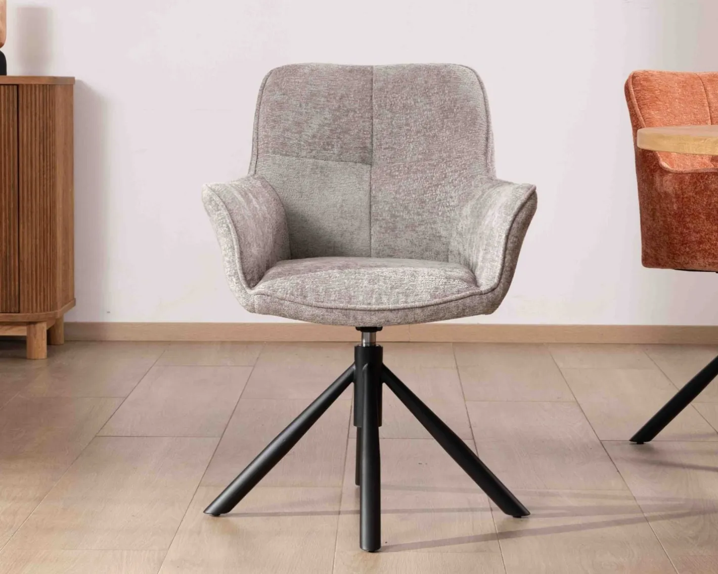 Clearance Lot de 2 chaises tournantes en tissu gris clair et pieds métal "Ewing" Chaise