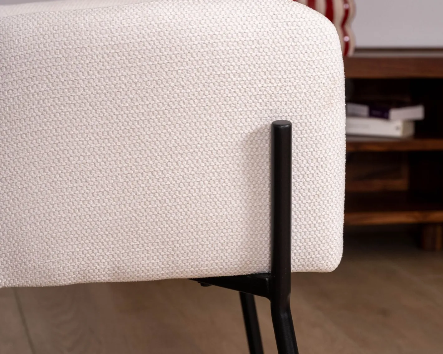 Best Lot de 2 chaises vintage en tissu blanc "Riméno" et pieds métal Chaise