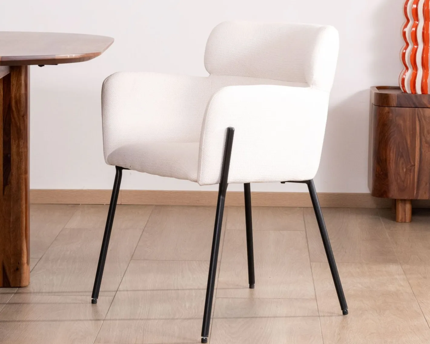 Best Lot de 2 chaises vintage en tissu blanc "Riméno" et pieds métal Chaise