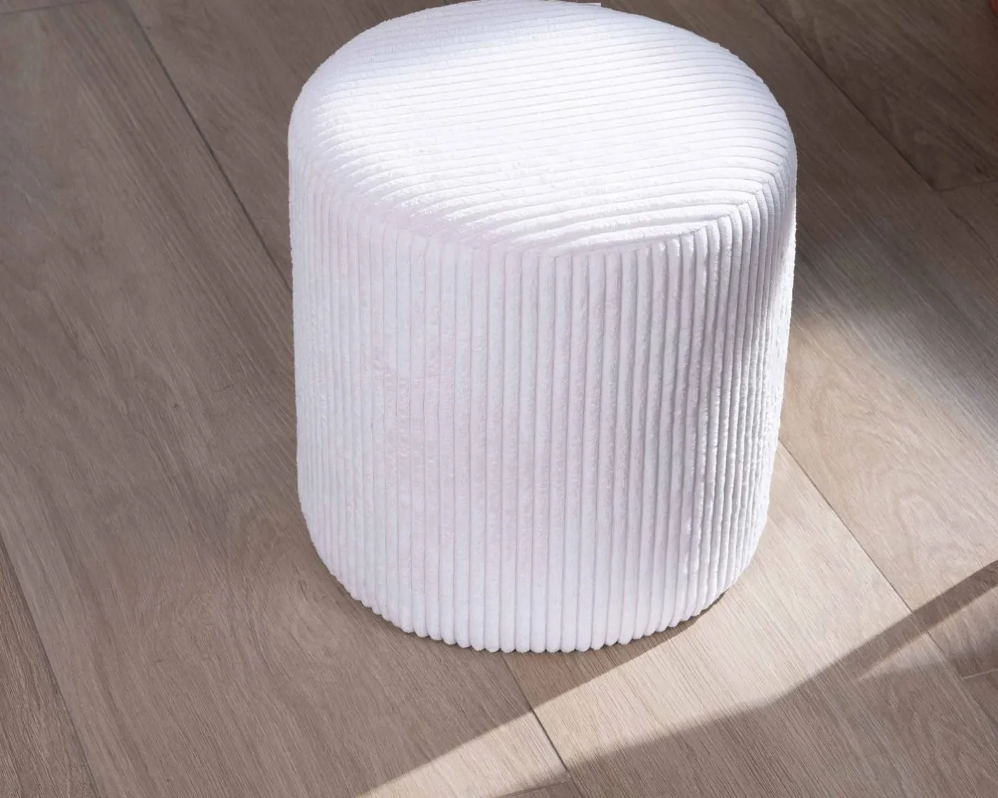 Discount Lot de 2 petits poufs ronds en velours blanc "Snaw" Décoration