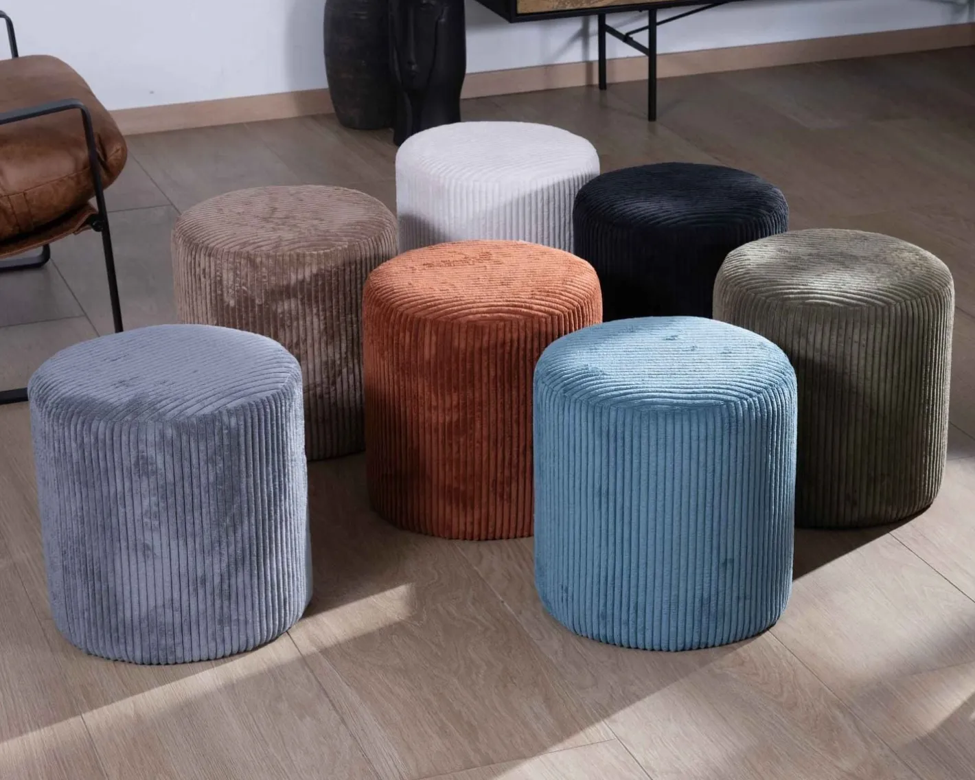 Outlet Lot de 2 petits poufs ronds en velours côtelé kaki "Snaw" diamètre 35 cm Décoration