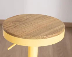 Sale Lot de 2 tabourets en métal jaune acidulé avec assise bois "Juo" hauteur réglable Tabouret De Bar