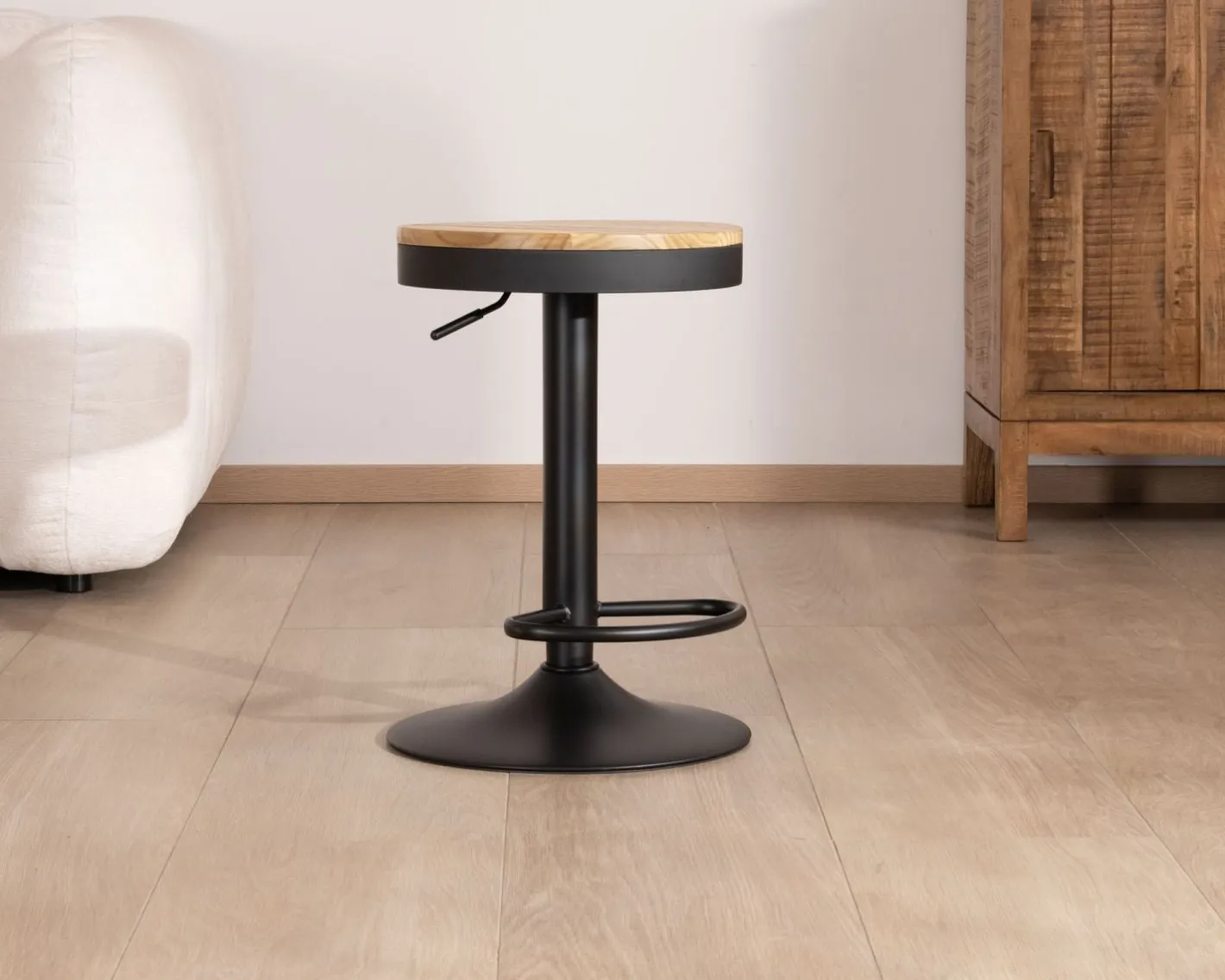Online Lot de 2 tabourets réglables en hauteur avec assise bois "Juo" en métal noir Tabouret De Bar