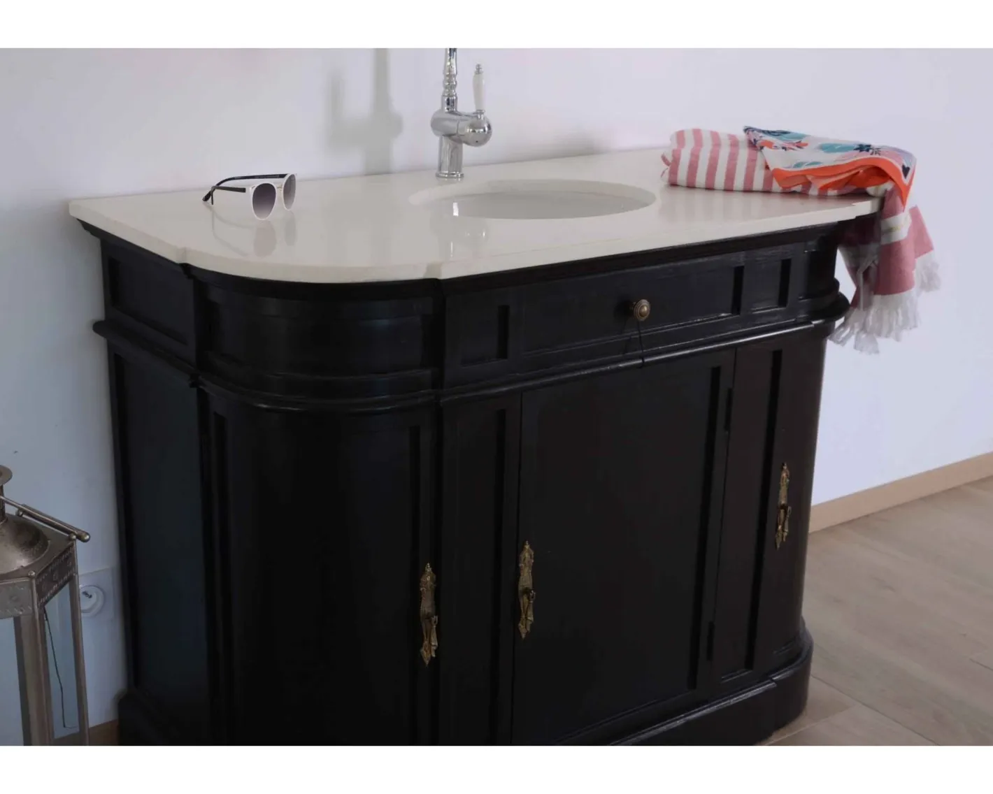 Hot Meuble de salle de bain 1 vasque quartz blanc et bois noir "Églantine" Meuble Sous Vasque