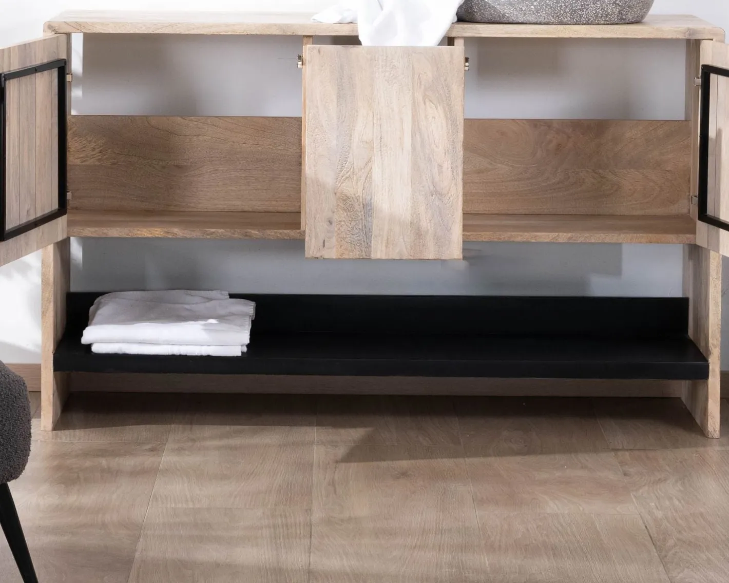 Hot Meuble sous vasque double en bois graphique naturel et noir "Nani" 140 cm Meuble Sous Vasque