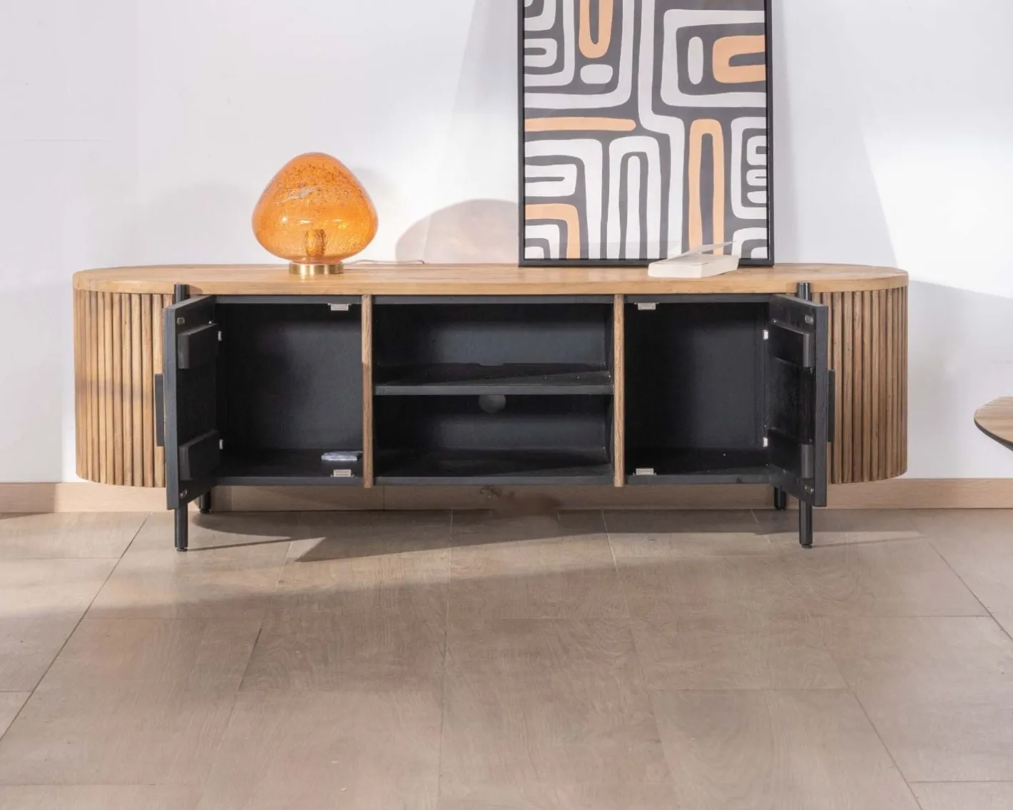 Hot Meuble télé arrondi et façades cannelées en teck recyclé "Troms" 160 cm Meuble Télé