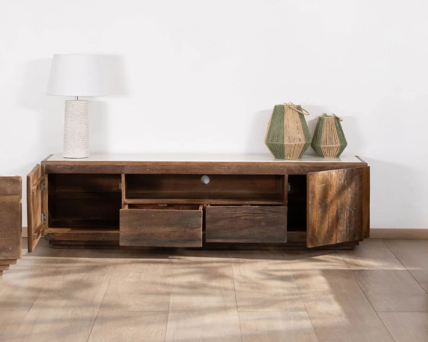 Hot Meuble TV 180 cm en bois recyclé et plateau marbre blanc "Mood" Meuble Télé