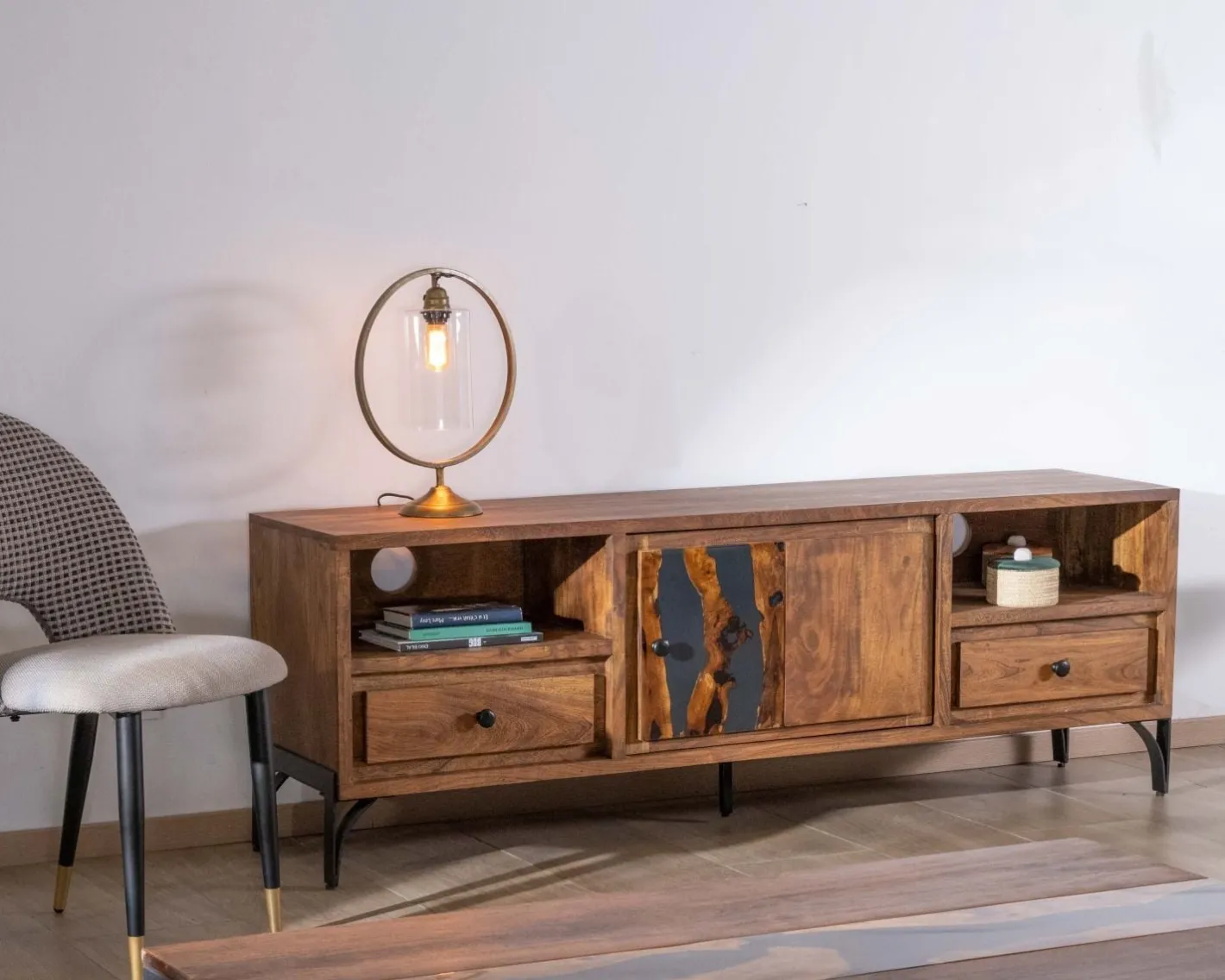 Best Meuble TV 175cm ethnique acacia massif pieds métal noir "Membatu" Meuble Télé