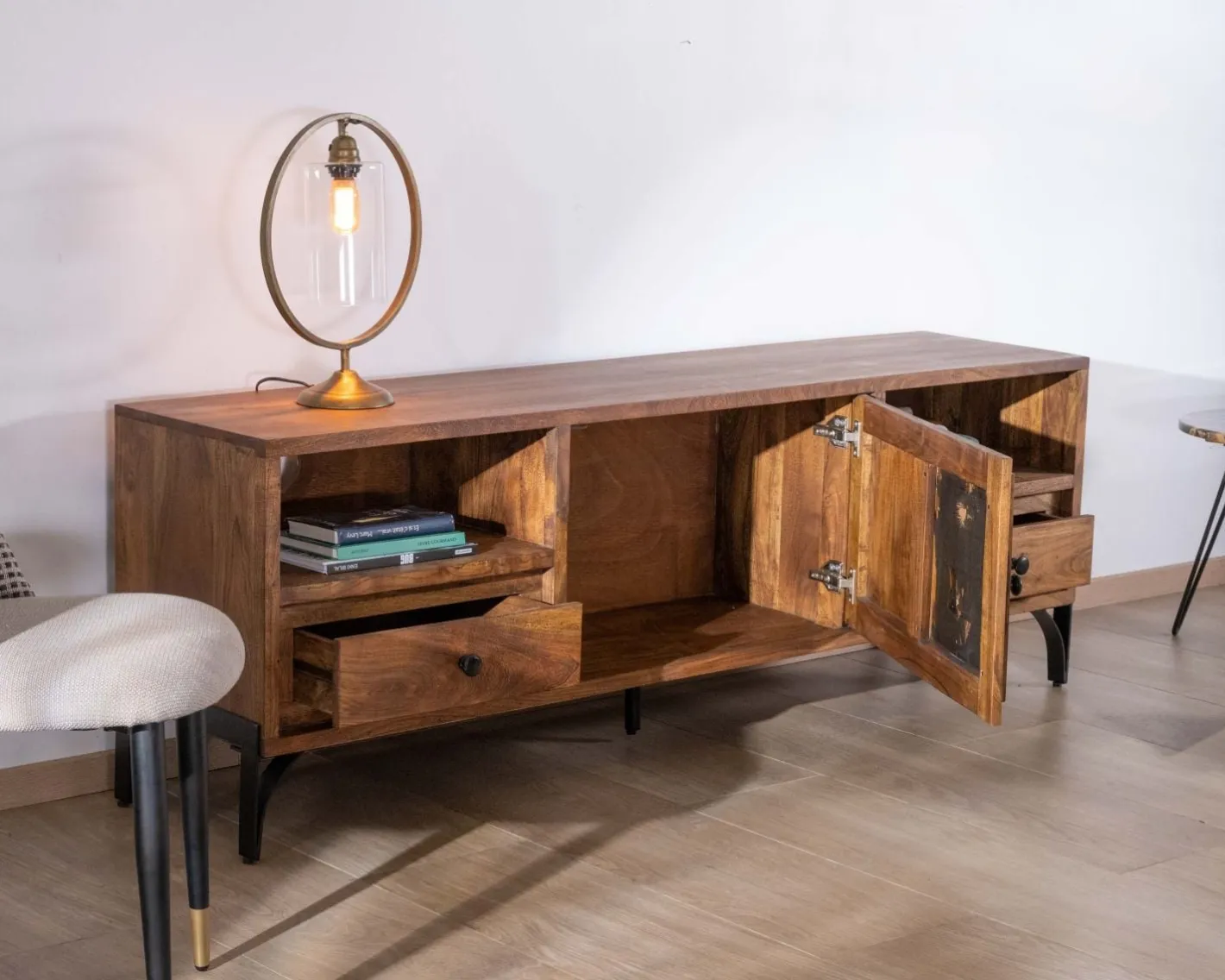 Best Meuble TV 175cm ethnique acacia massif pieds métal noir "Membatu" Meuble Télé