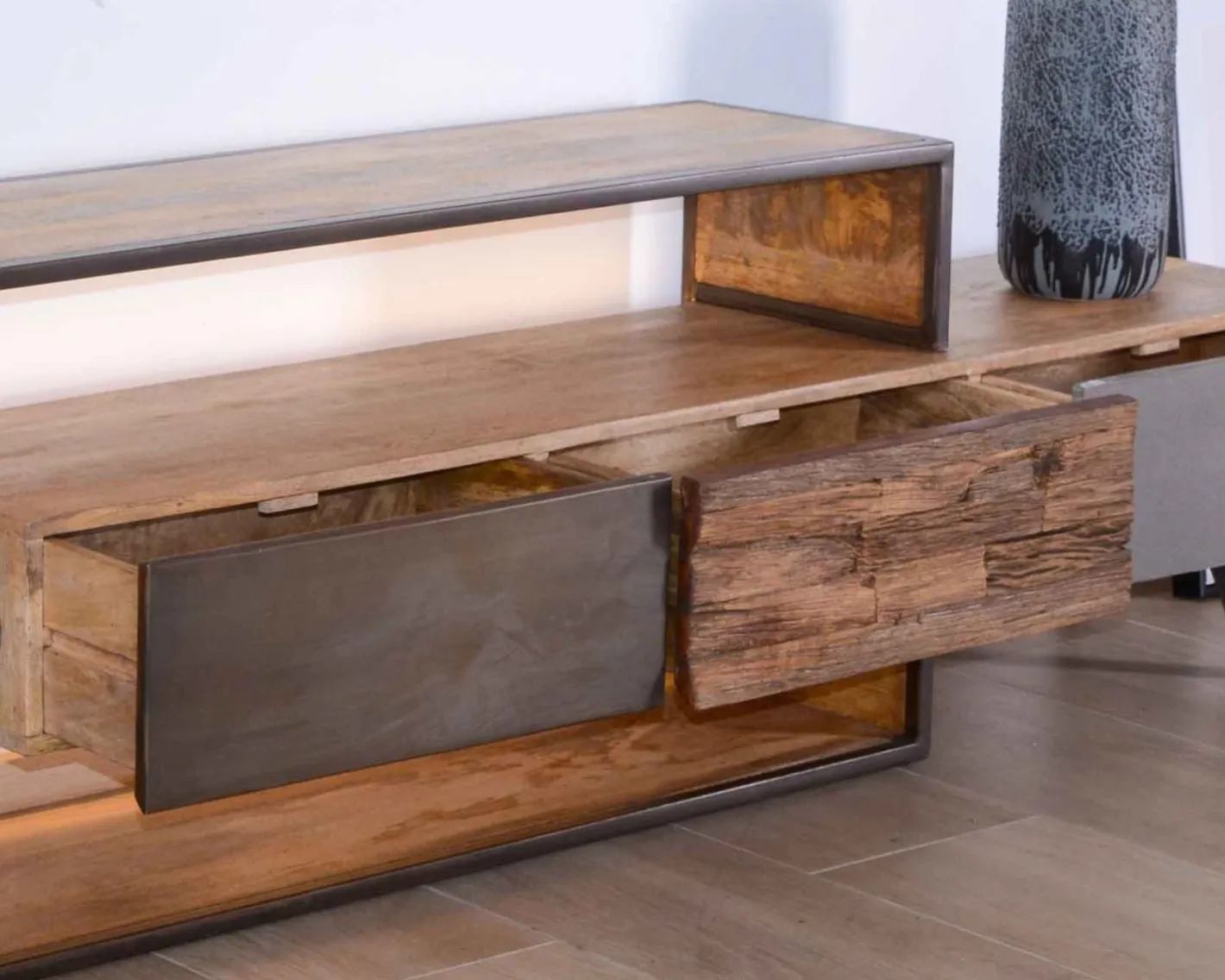 Discount Meuble TV contemporain multi matériaux avec éclairage LED "Mezzo" Meuble Télé