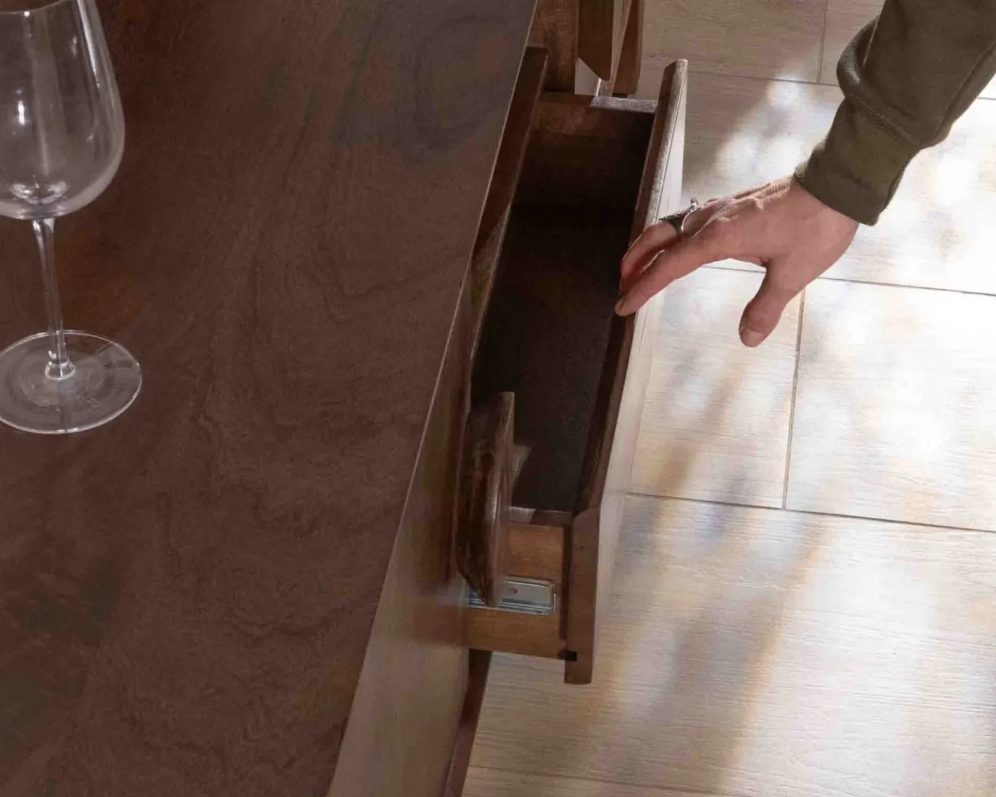 Discount Meuble TV néo-rétro en manguier massif foncé 150 cm "Kaldo" Meuble Télé
