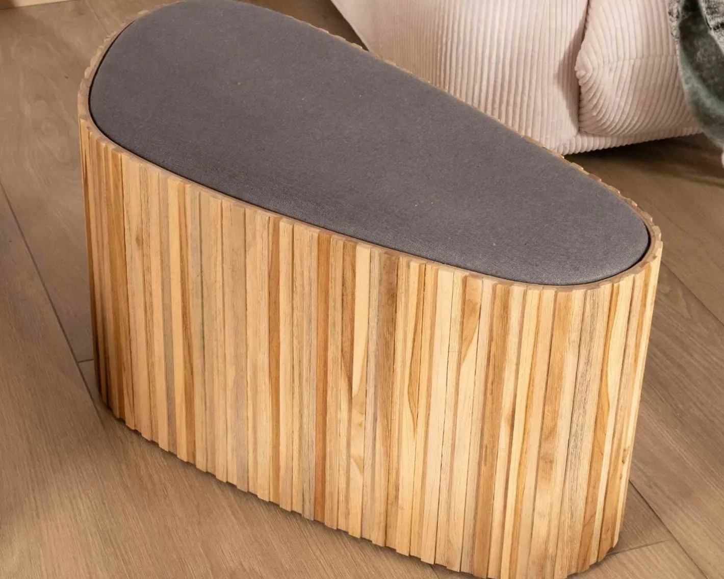 New Petite banquette en bois de teck recyclé et tissu gris "Foster" Banc