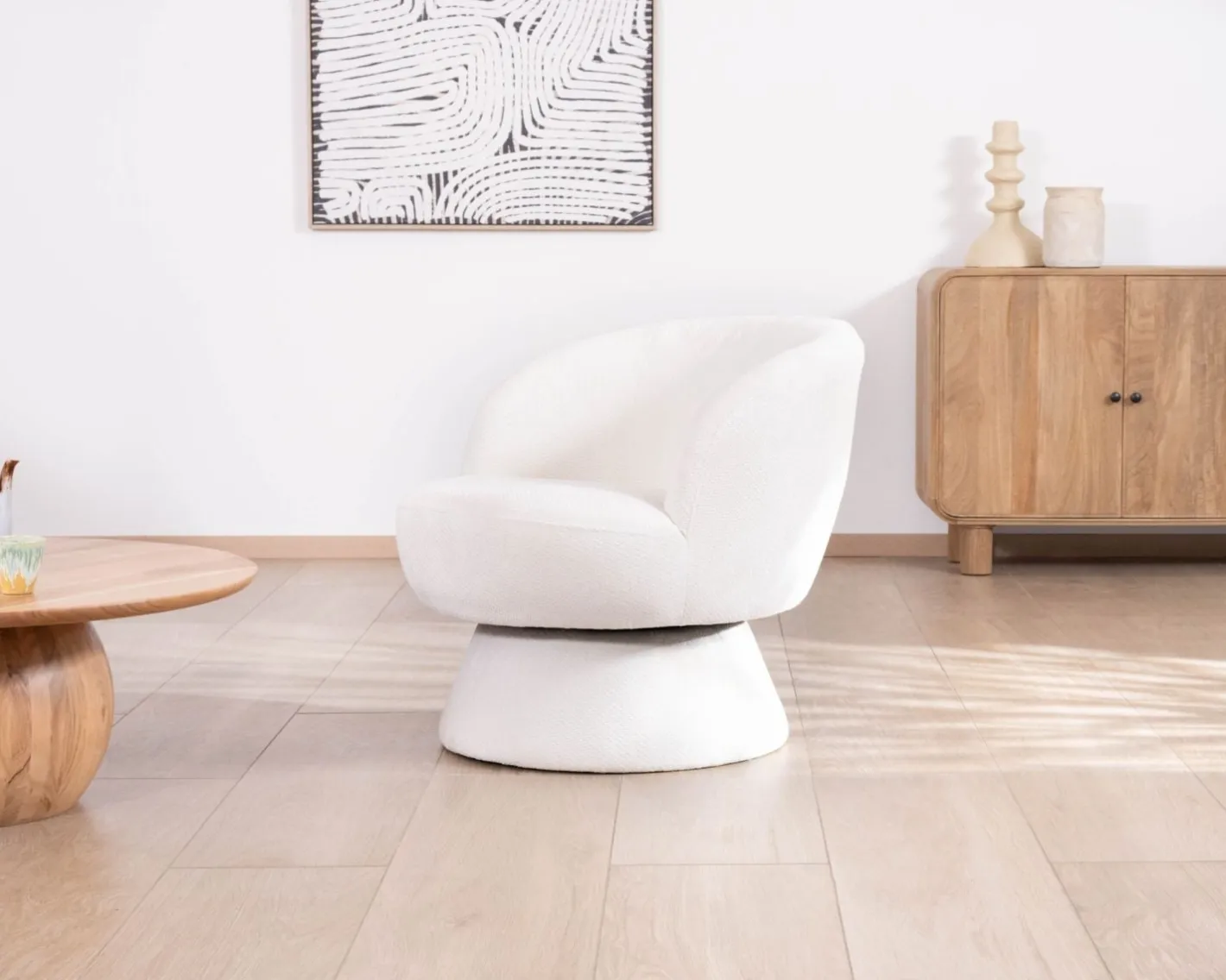 Petite chauffeuse tournante 360° en tissu chenillé blanc "Ladoga" Fauteuil
