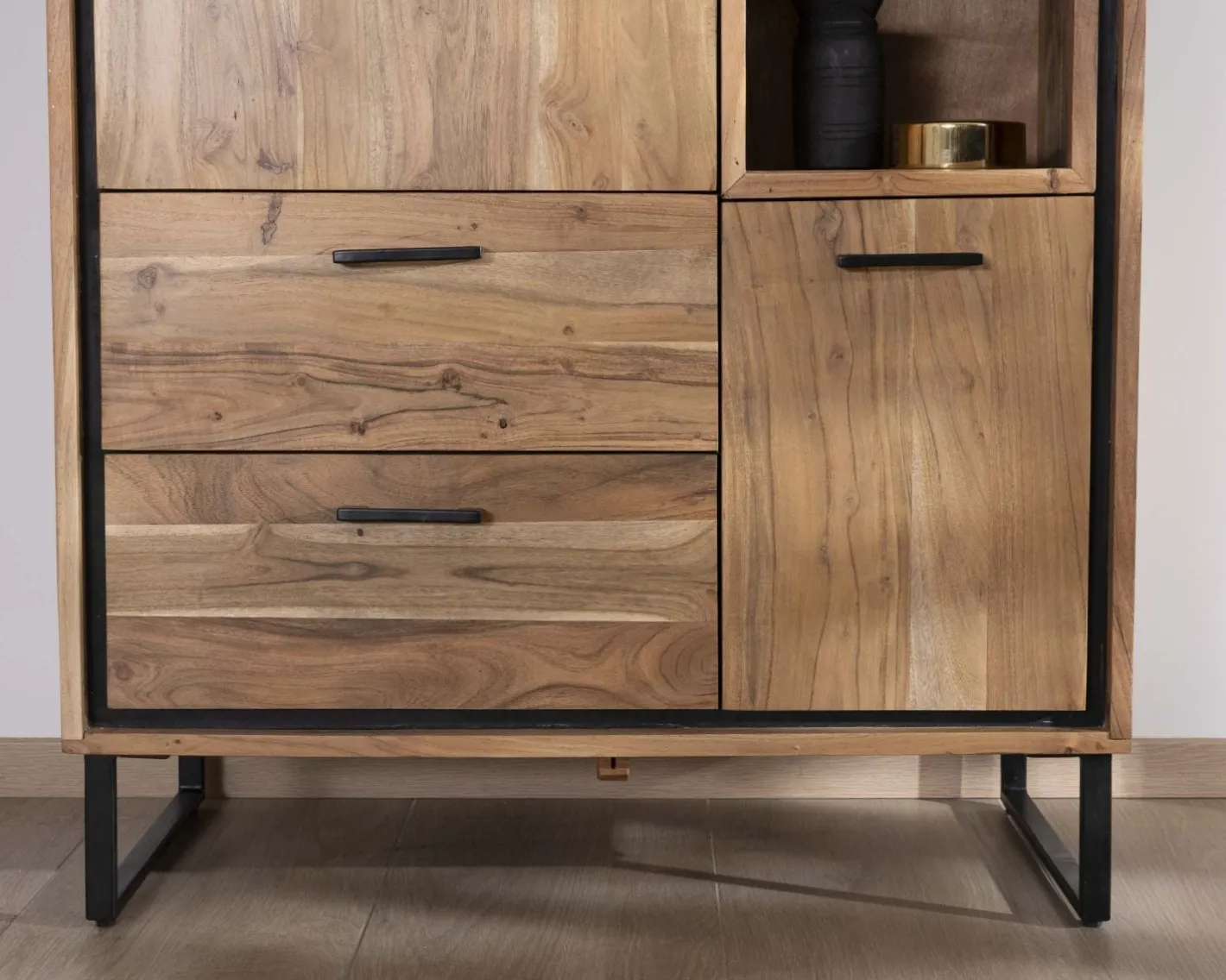 Sale Petit vaisselier en acacia avec portes, niches et tiroirs "Baltik" style industriel Vaisselier|Buffet Et Bahut