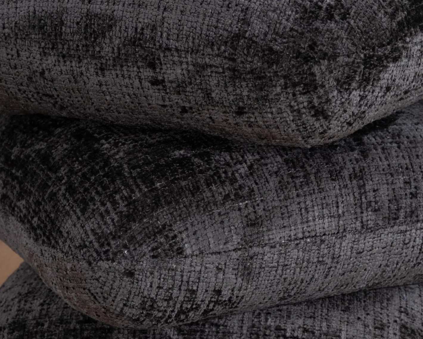 Pouf « Flow » tournant à trois niveaux en tissu tramé gris anthracite au toucher doux Décoration