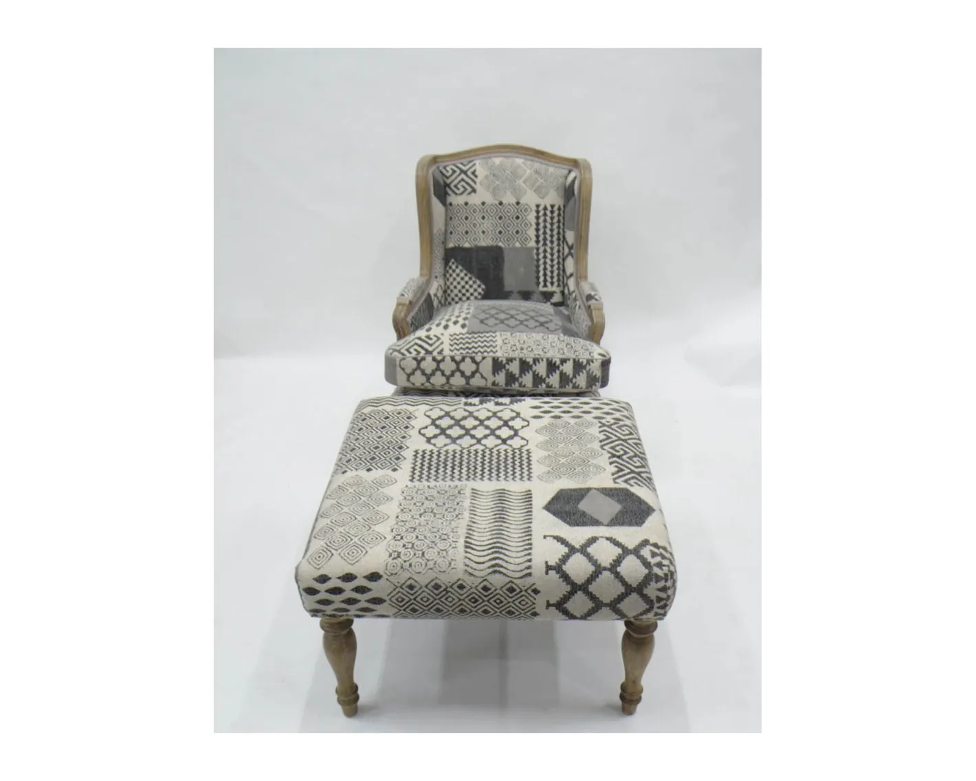 Outlet Repose-pieds gris motif patchwork et pieds en bois naturel "Sofia" Fauteuil Bergère