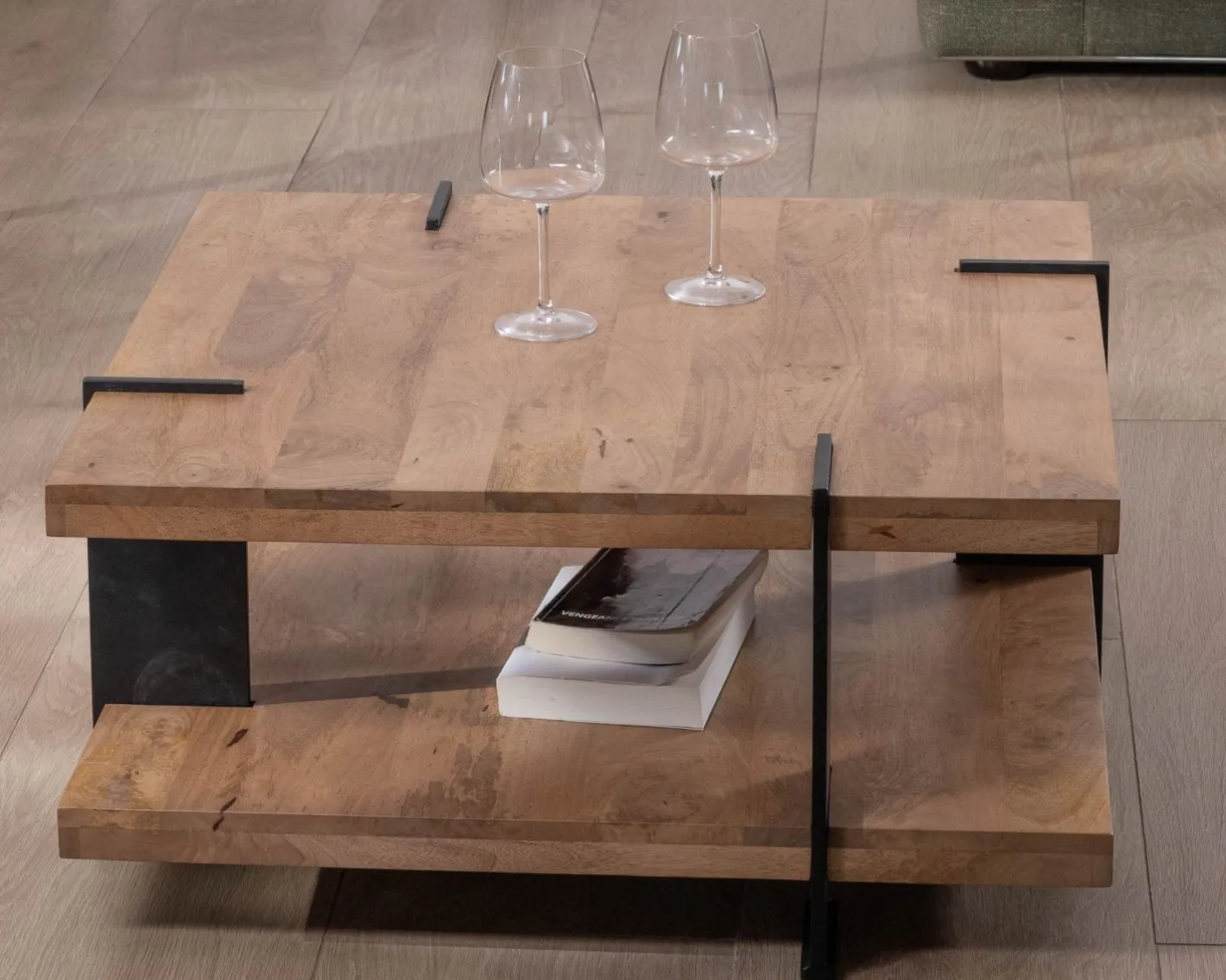 Sale Table basse design avec double plateau carré en bois et pieds métal "Marla" Table Basse Carrée