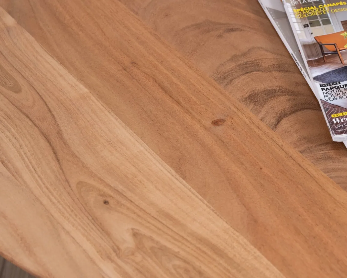 Hot Table basse design en acacia massif ronde avec pied boule "Voluto" Table Basse Ovale Ou Ronde