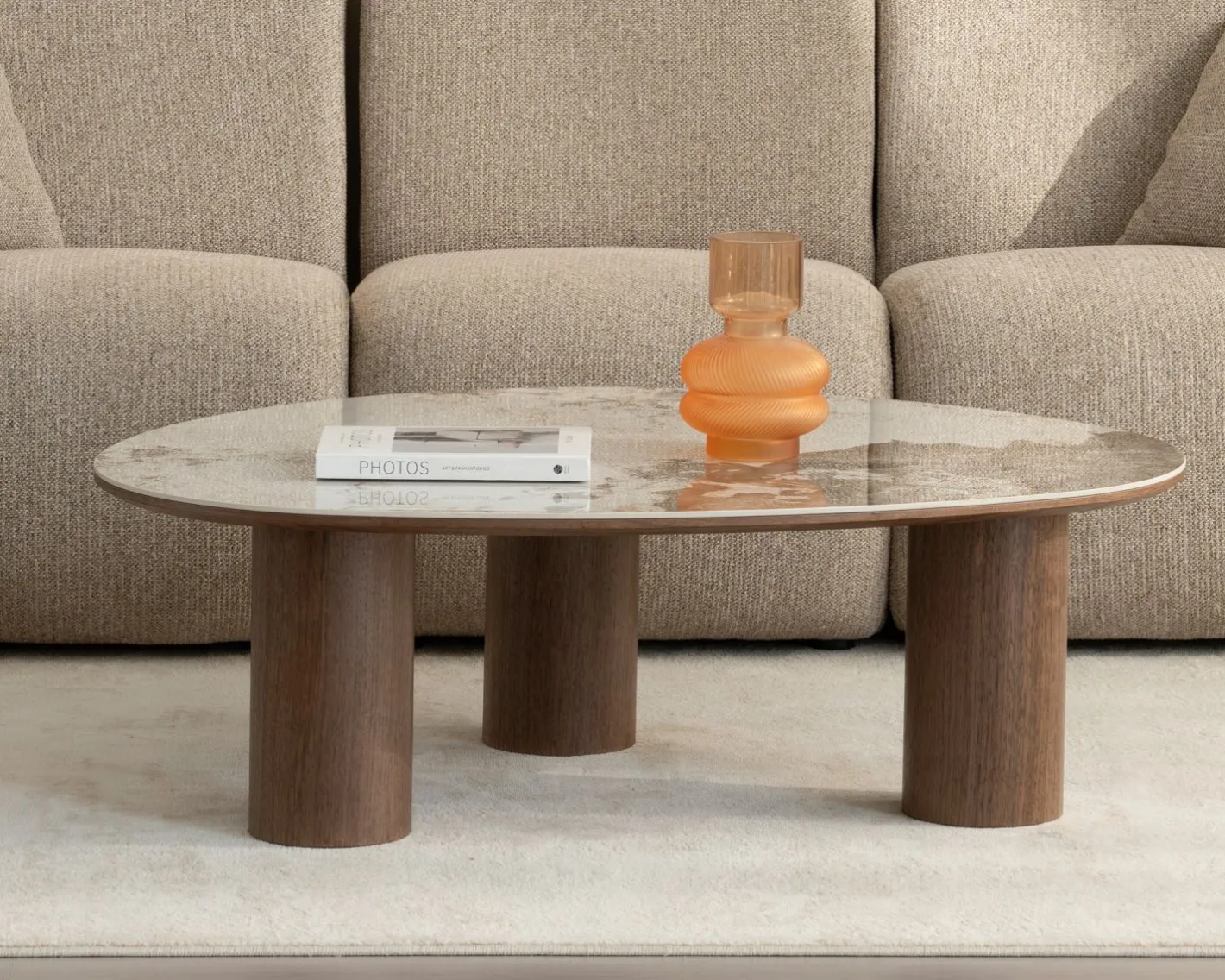 Sale Table basse design forme organique "Oria" plateau céramique et pieds cylindres teinte noyer Table Basse Ovale Ou Ronde