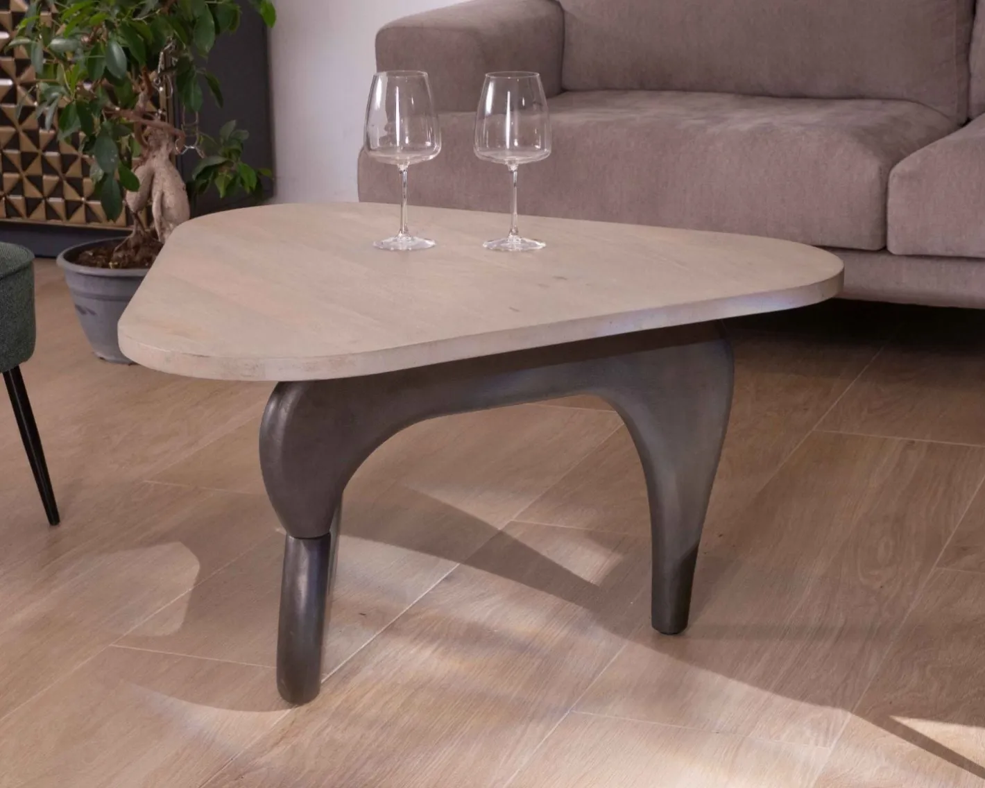 Outlet Table basse en manguier massif plateau triangulaire "Pop Vintage" Table Basse Ovale Ou Ronde