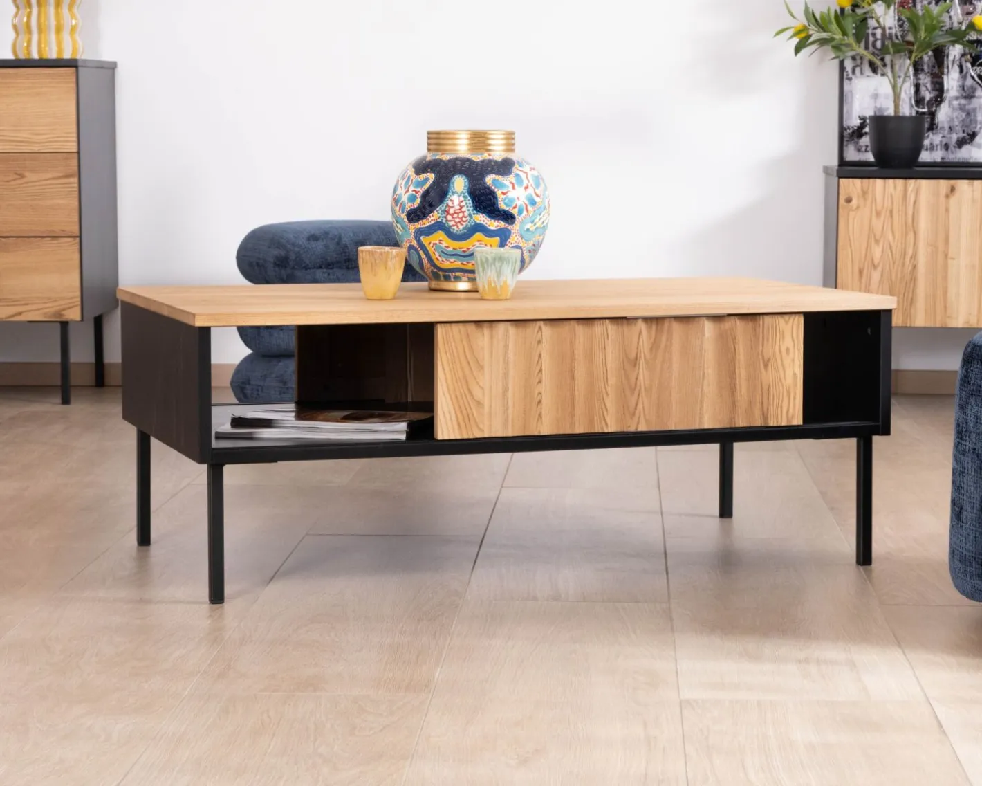 Online Table basse esprit newtro en bois massif naturel et noir "Sydney" avec portes coulissantes Table Basse Rectangulaire